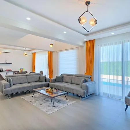 Otel Hisaroenuende 4+1