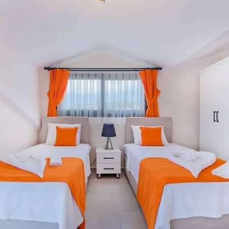 Otel Hisaroenuende 4+1