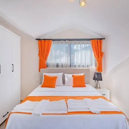 Otel Hisaroenuende 4+1 Fethiye