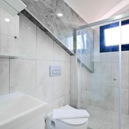 Hisaroenuende 4+1 Otel Fethiye