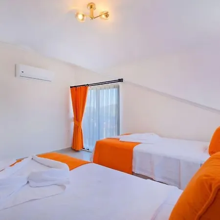 Otel Hisaroenuende 4+1
